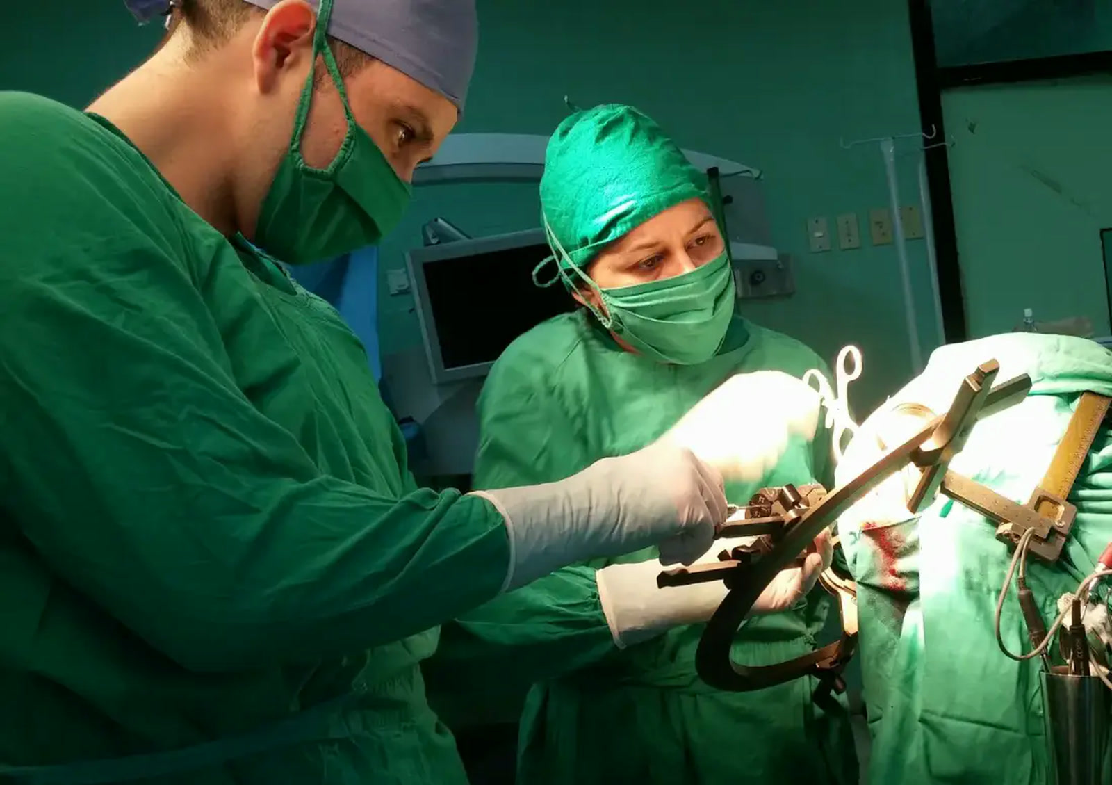 Navegación estereotáctica para biopsia cerebral